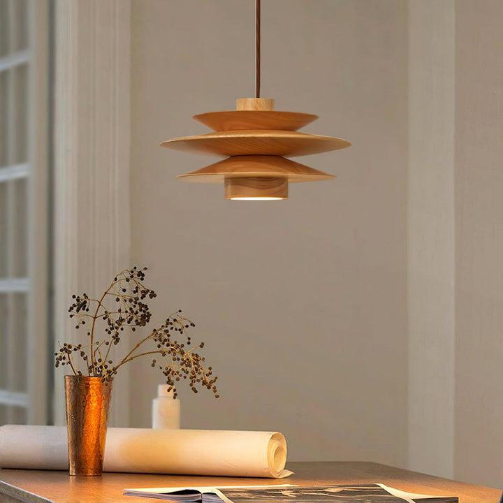 Lampa wisząca z drewnianym dyskiem Cascade