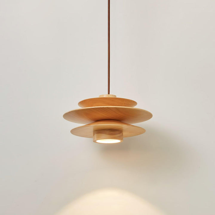 Lampa wisząca z drewnianym dyskiem Cascade