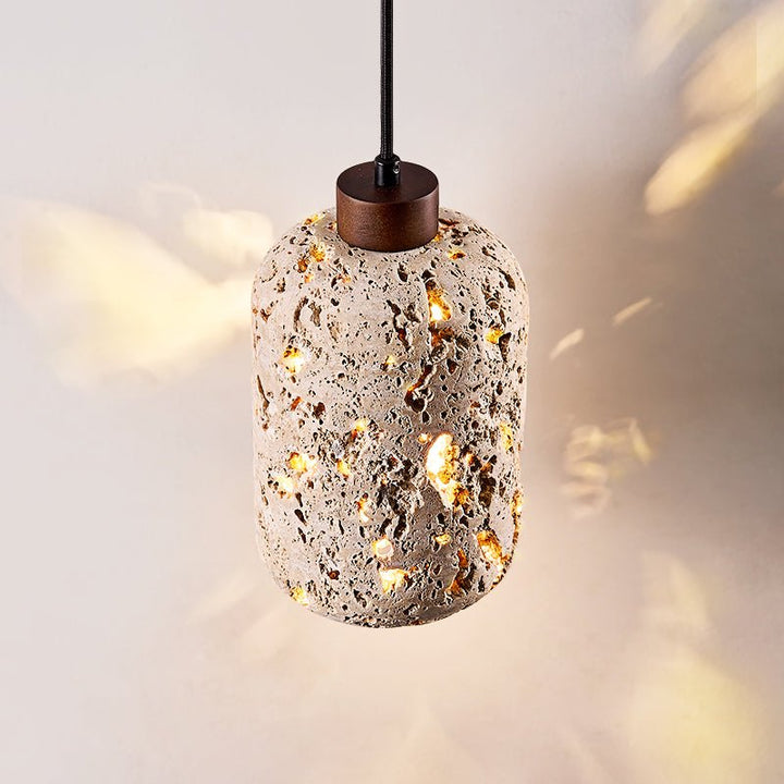 Lampa wisząca z wulkanicznej skały Cava