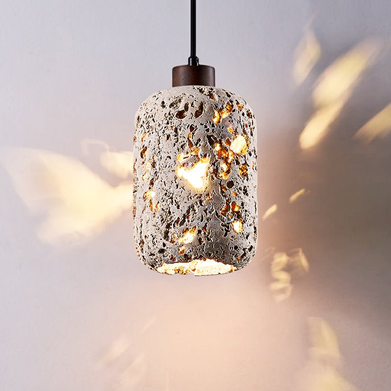 Lampa wisząca z wulkanicznej skały Cava