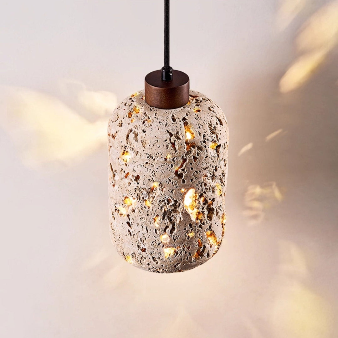 Lampa wisząca z wulkanicznej skały Cava