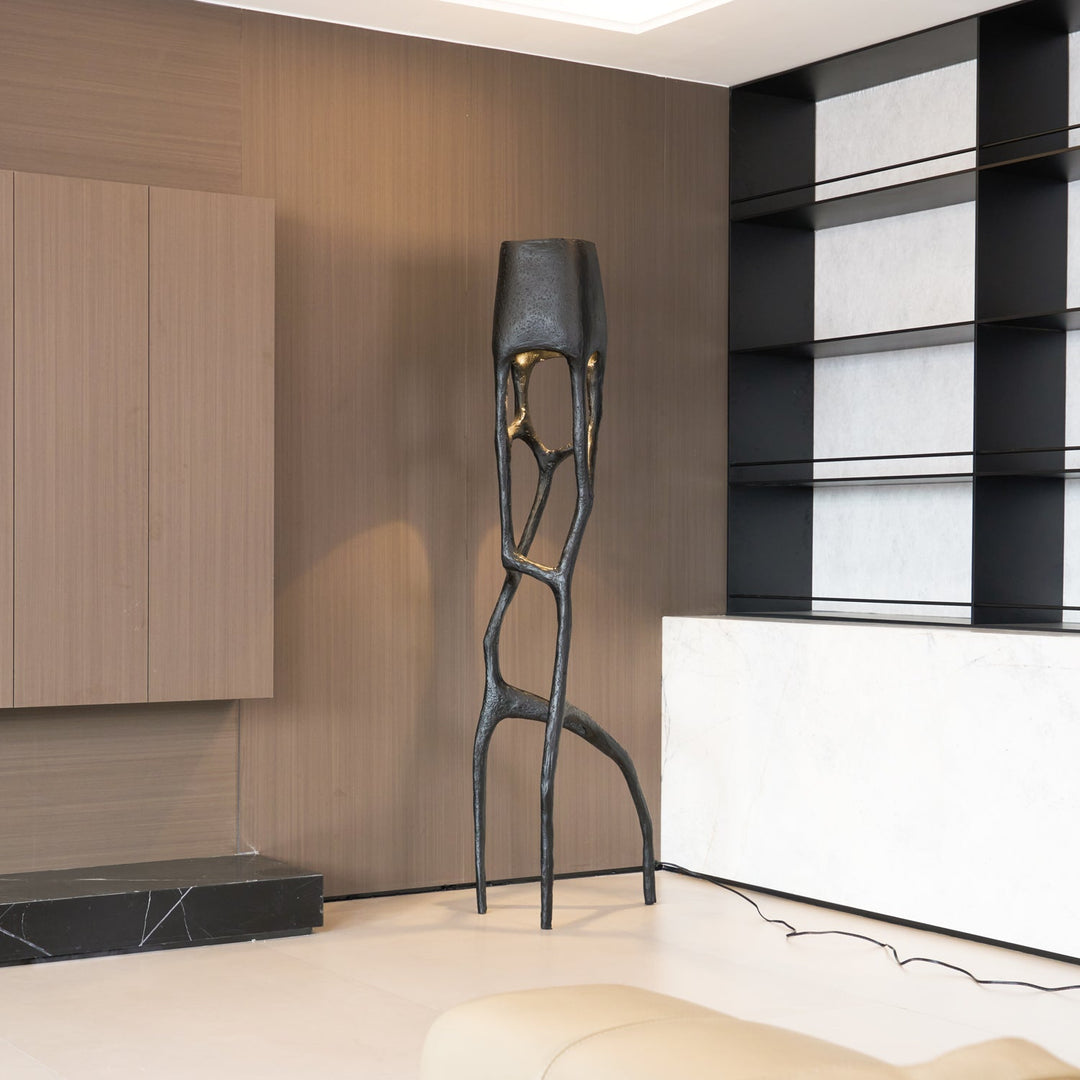 Lampa podłogowa rzeźba gotycka