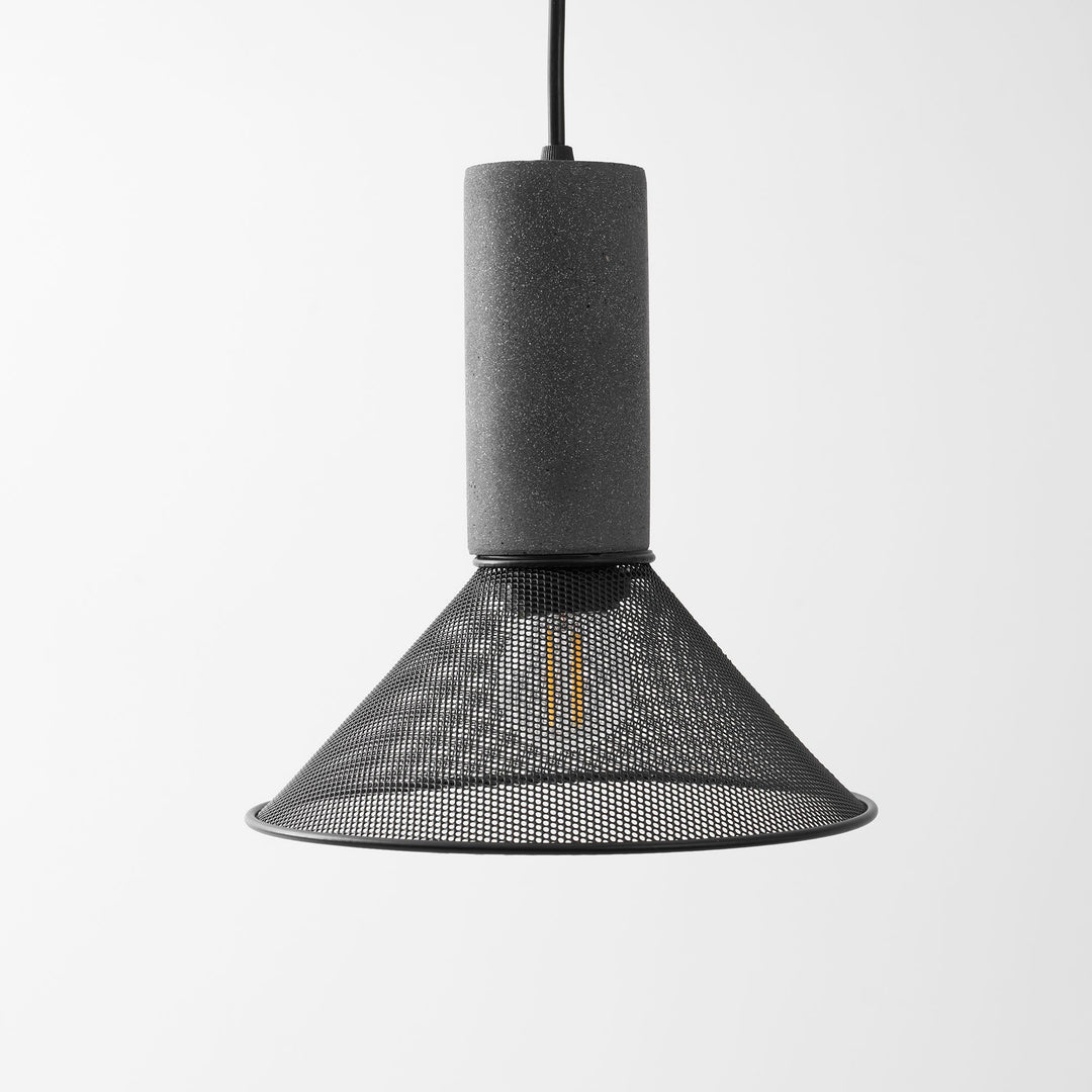 Lampa wisząca z siatki cementowej