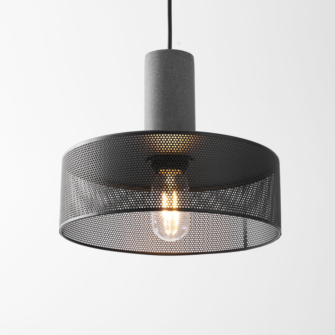 Lampa wisząca z siatki cementowej
