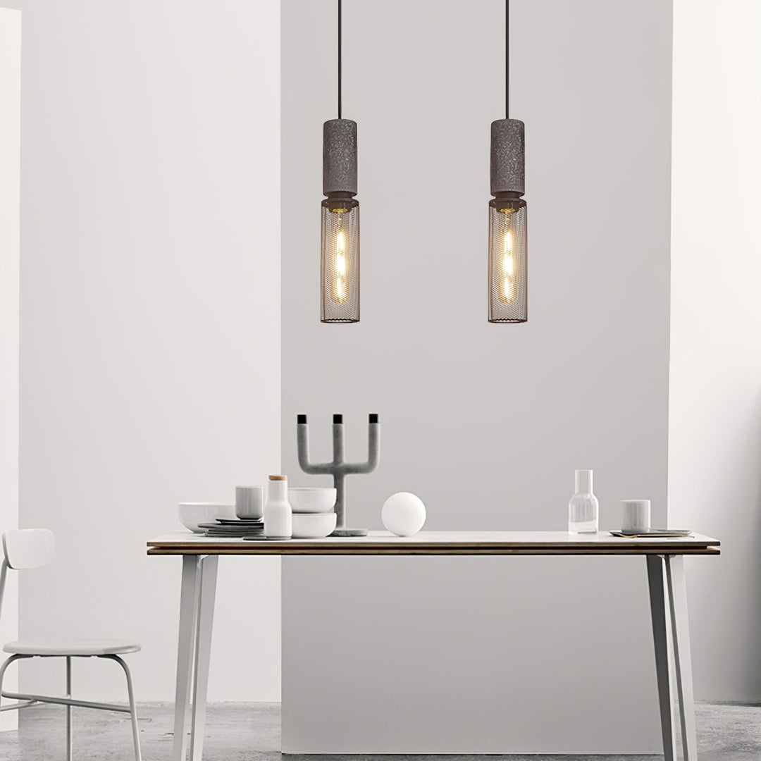 Lampa wisząca z siatki cementowej