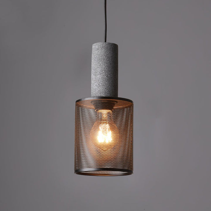 Lampa wisząca z siatki cementowej