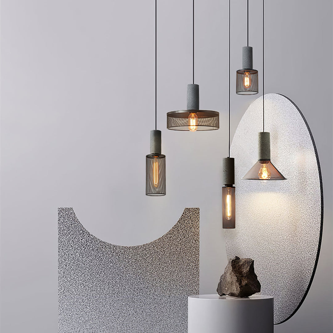 Lampa wisząca z siatki cementowej