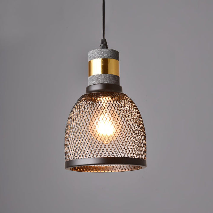 Lampa wisząca z siatki cementowej