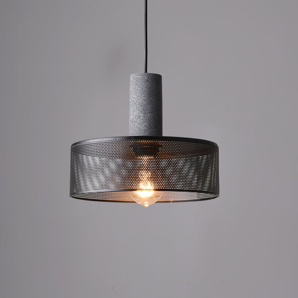 Lampa wisząca z siatki cementowej