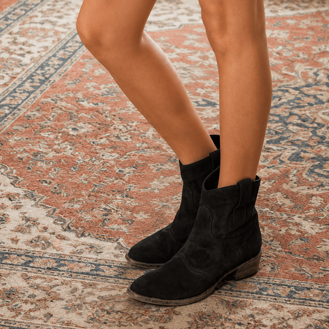 Charwell – Zamszowe Botki Western na Kostkę
