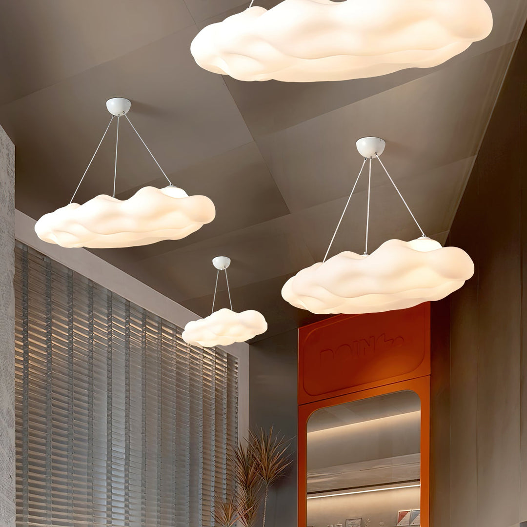 Lampa wisząca w kształcie chmury