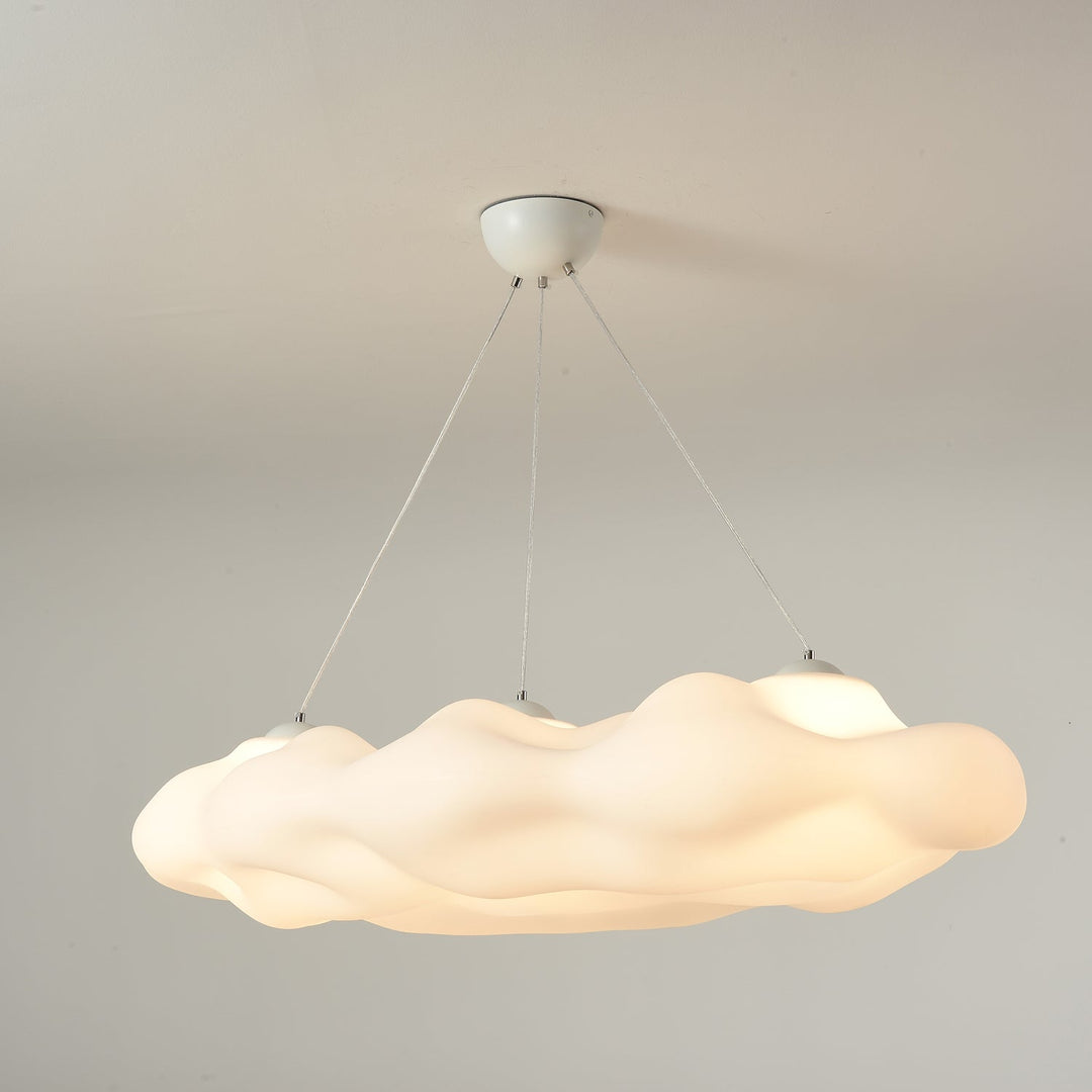 Lampa wisząca w kształcie chmury