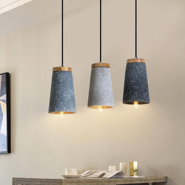 Lampa wisząca Coburg z drewna i cementu