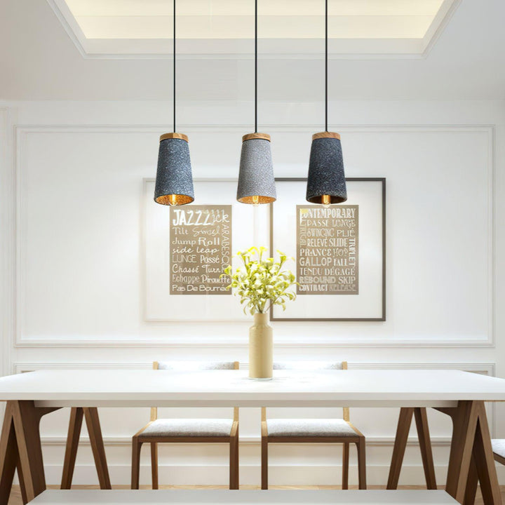 Lampa wisząca Coburg z drewna i cementu