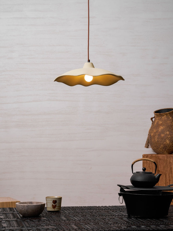 Betonowa Lampa Wisząca w Kształcie Płatka