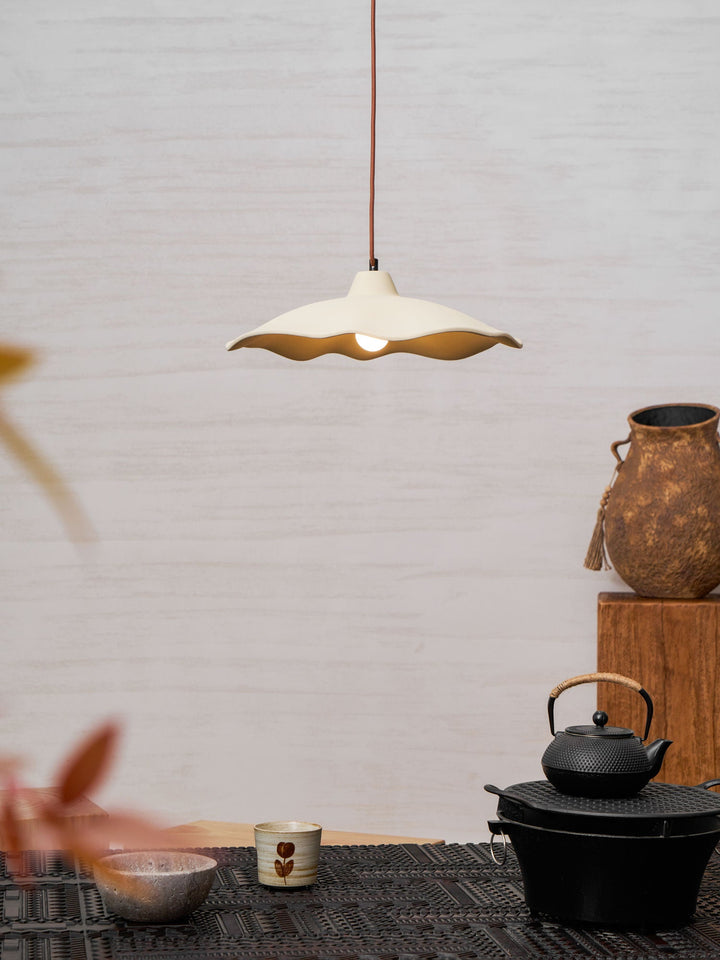 Betonowa Lampa Wisząca w Kształcie Płatka