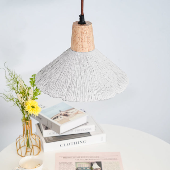 Lampa Wisząca Z Betonu Z Faldami