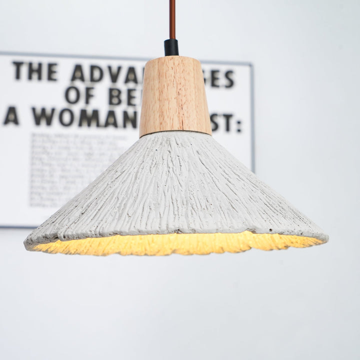 Lampa Wisząca Z Betonu Z Faldami