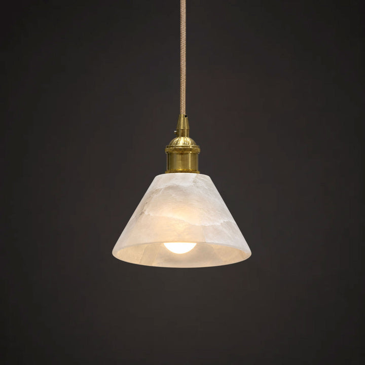 Stożkowa Lampa Wisząca z Alabastru i Mosiądzu