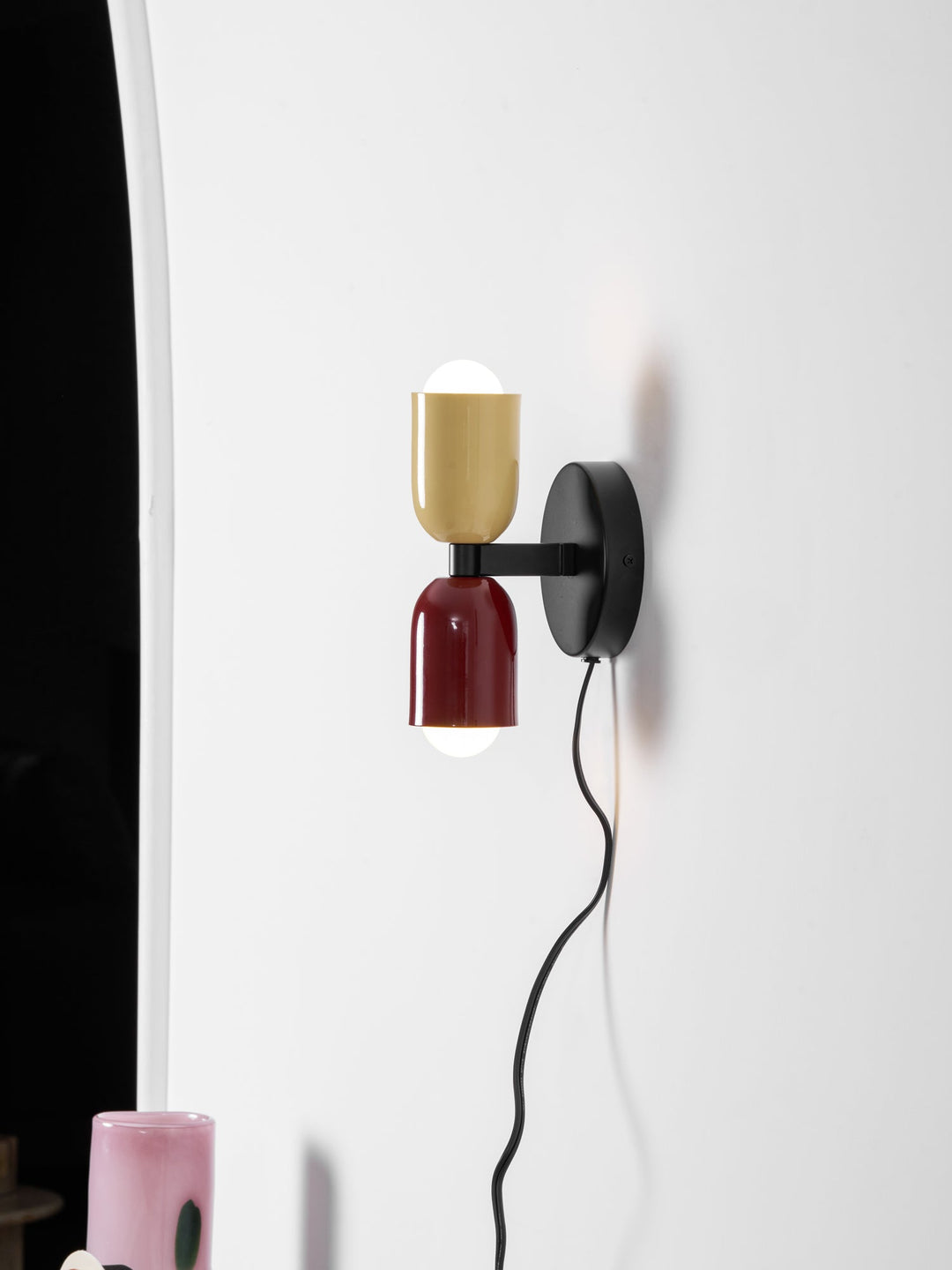 Lampka ścienna Couleur Double z wtyczką