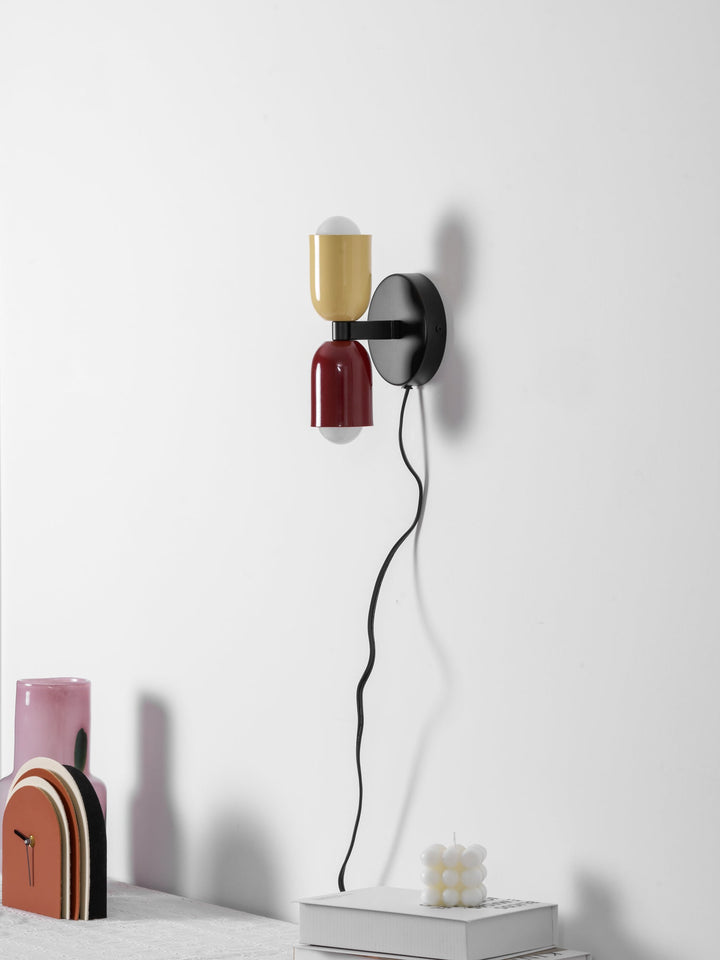 Lampka ścienna Couleur Double z wtyczką