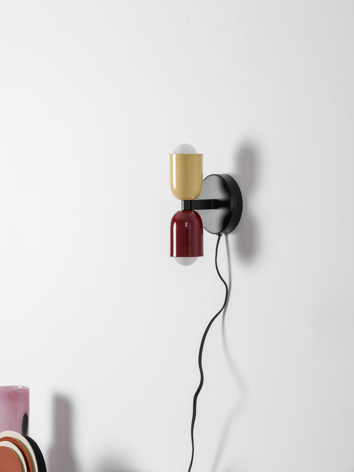 Lampka ścienna Couleur Double z wtyczką