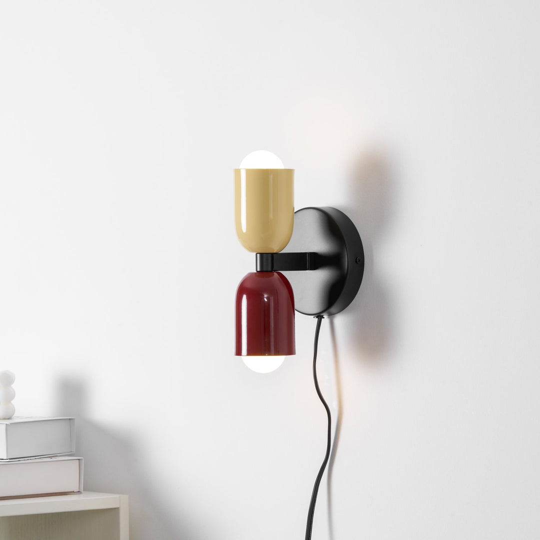 Lampka ścienna Couleur Double z wtyczką