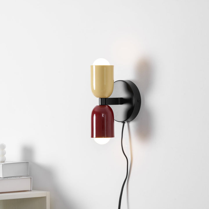 Lampka ścienna Couleur Double z wtyczką
