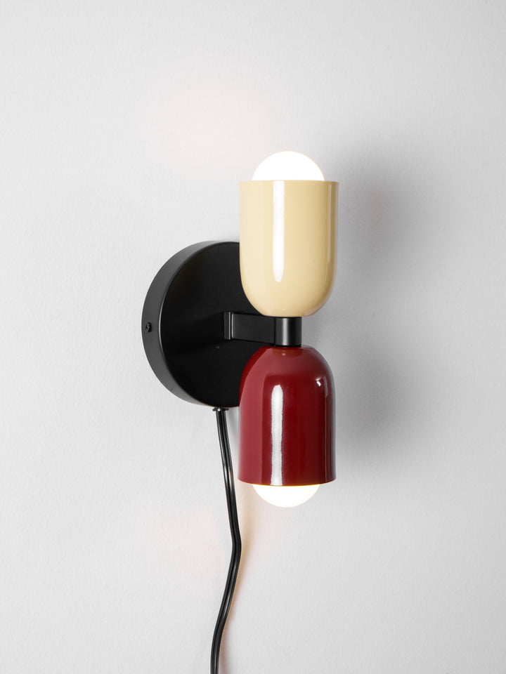 Lampka ścienna Couleur Double z wtyczką