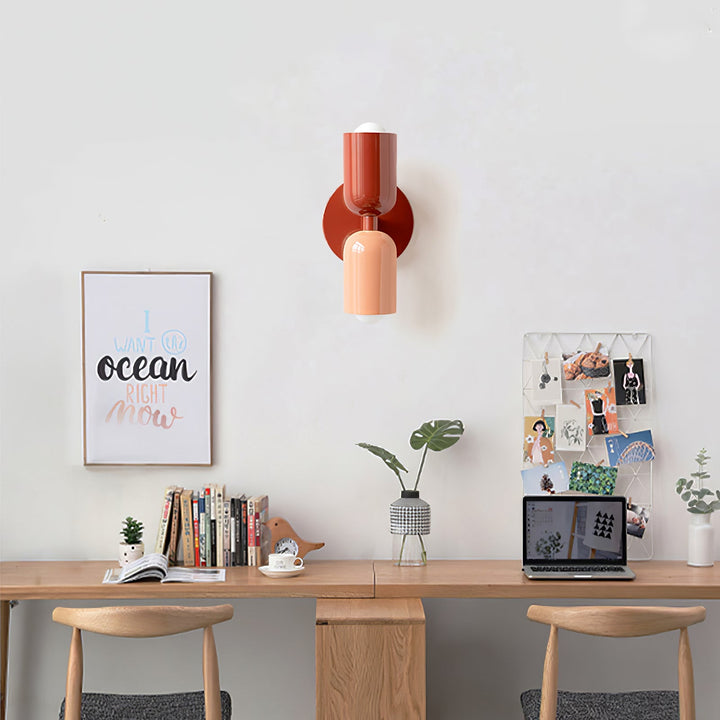 Lampka ścienna Couleur Double z wtyczką