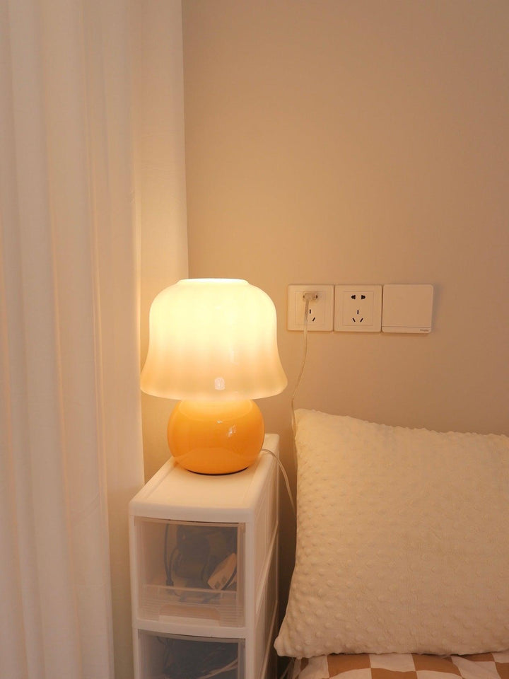 Kremowa Lampa Stołowa z Grzybkiem