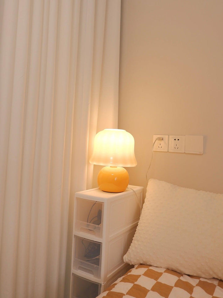 Kremowa Lampa Stołowa z Grzybkiem