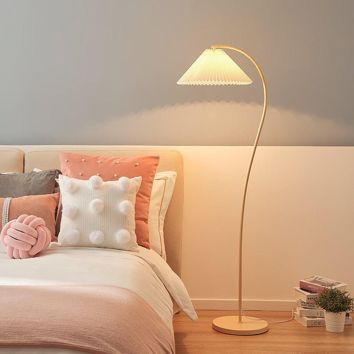Lampa Podłogowa Crescini z Faldami