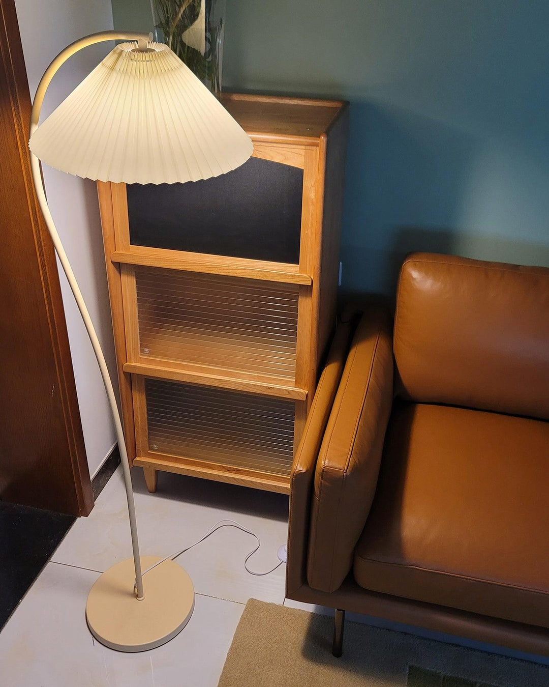 Lampa Podłogowa Crescini z Faldami