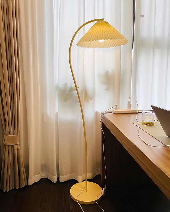 Lampa Podłogowa Crescini z Faldami