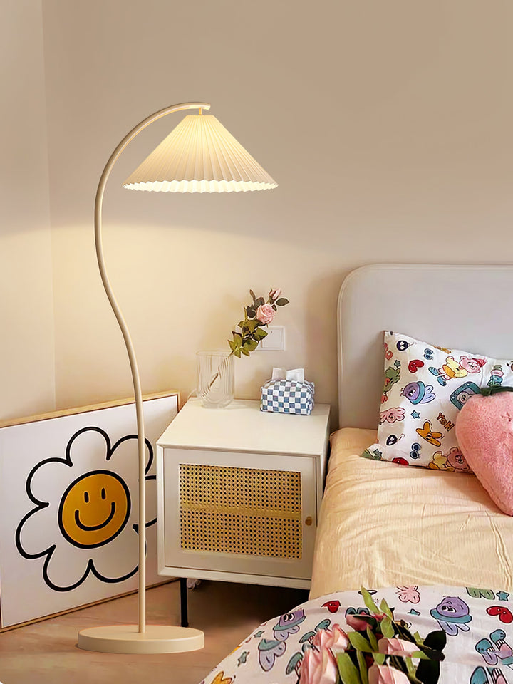 Lampa Podłogowa Crescini z Faldami