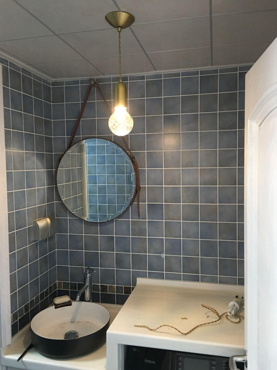 Lampa wisząca LED z kryształową żarówką