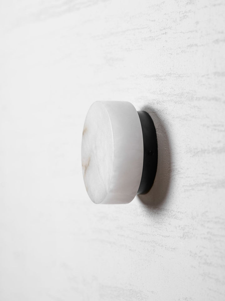 Cylindryczna Lampa Ścienna z Alabastru
