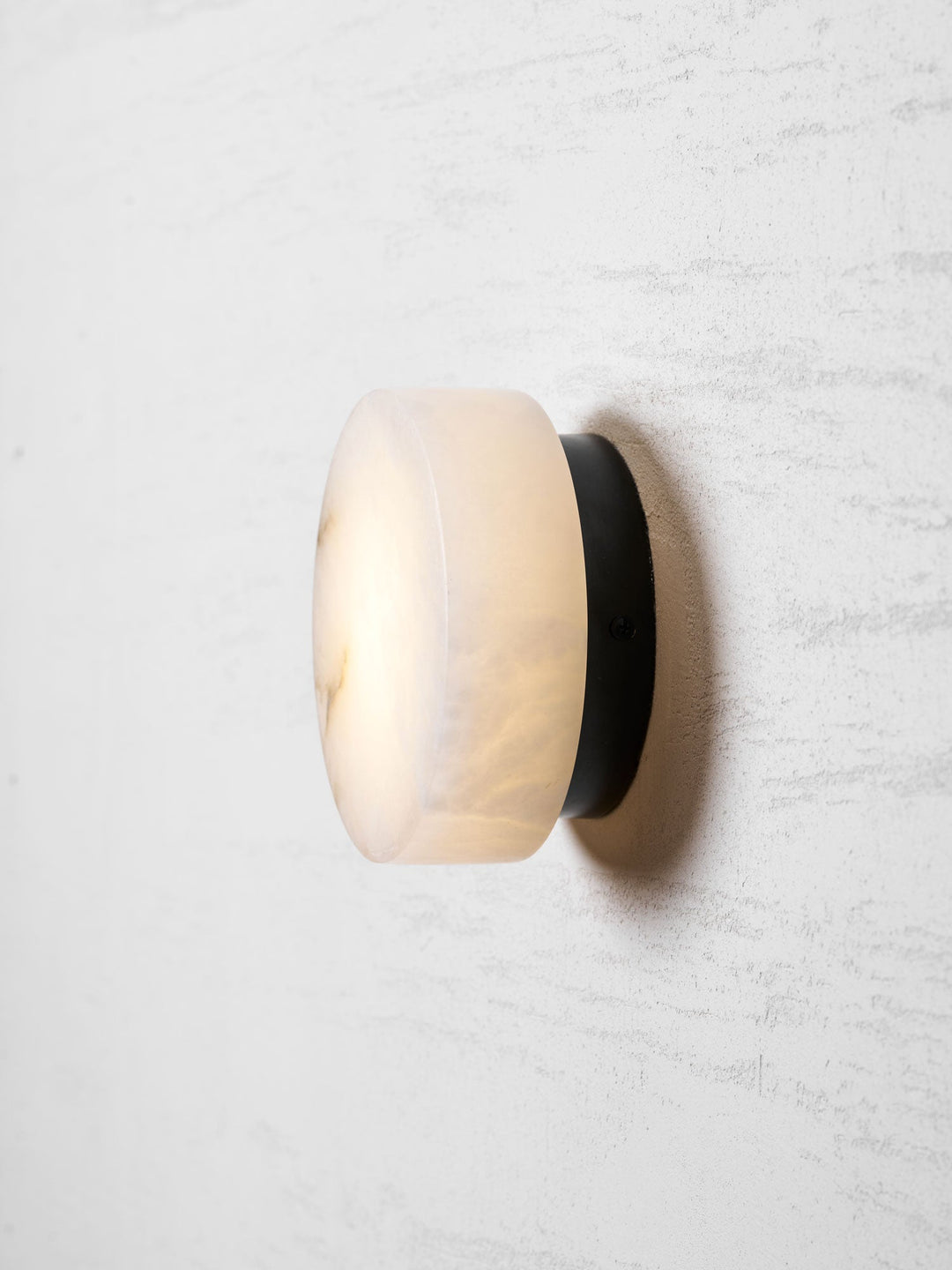 Cylindryczna Lampa Ścienna z Alabastru