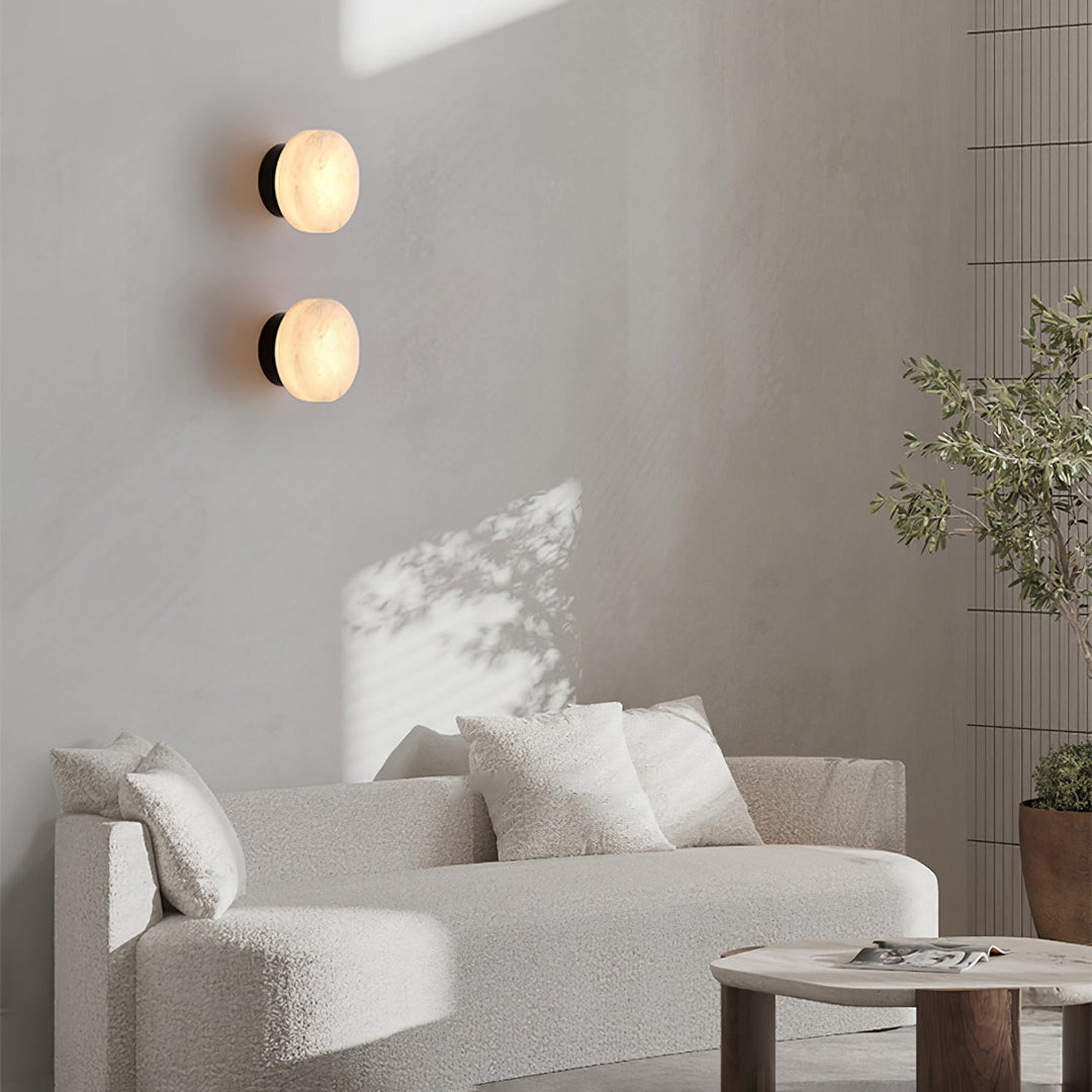 Cylindryczna Lampa Ścienna z Alabastru
