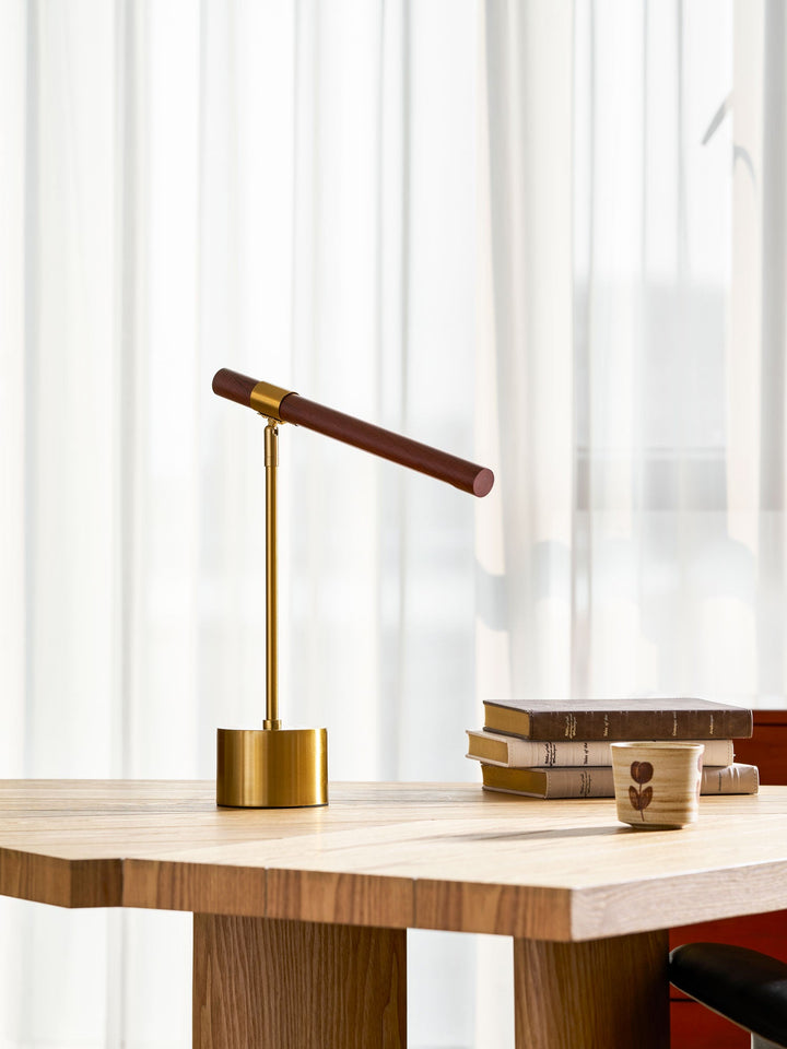 Lampa stołowa liniowa