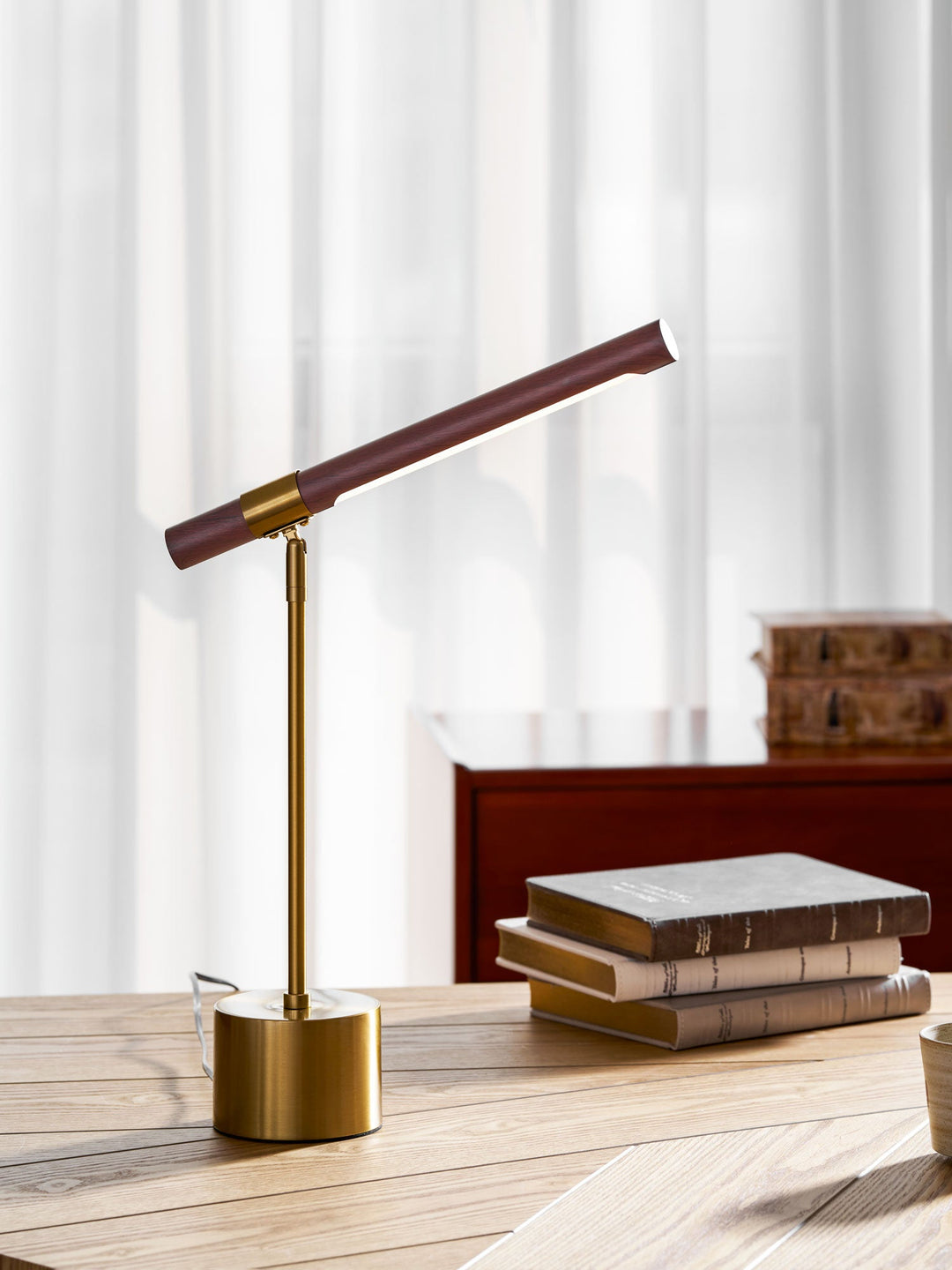 Lampa stołowa liniowa