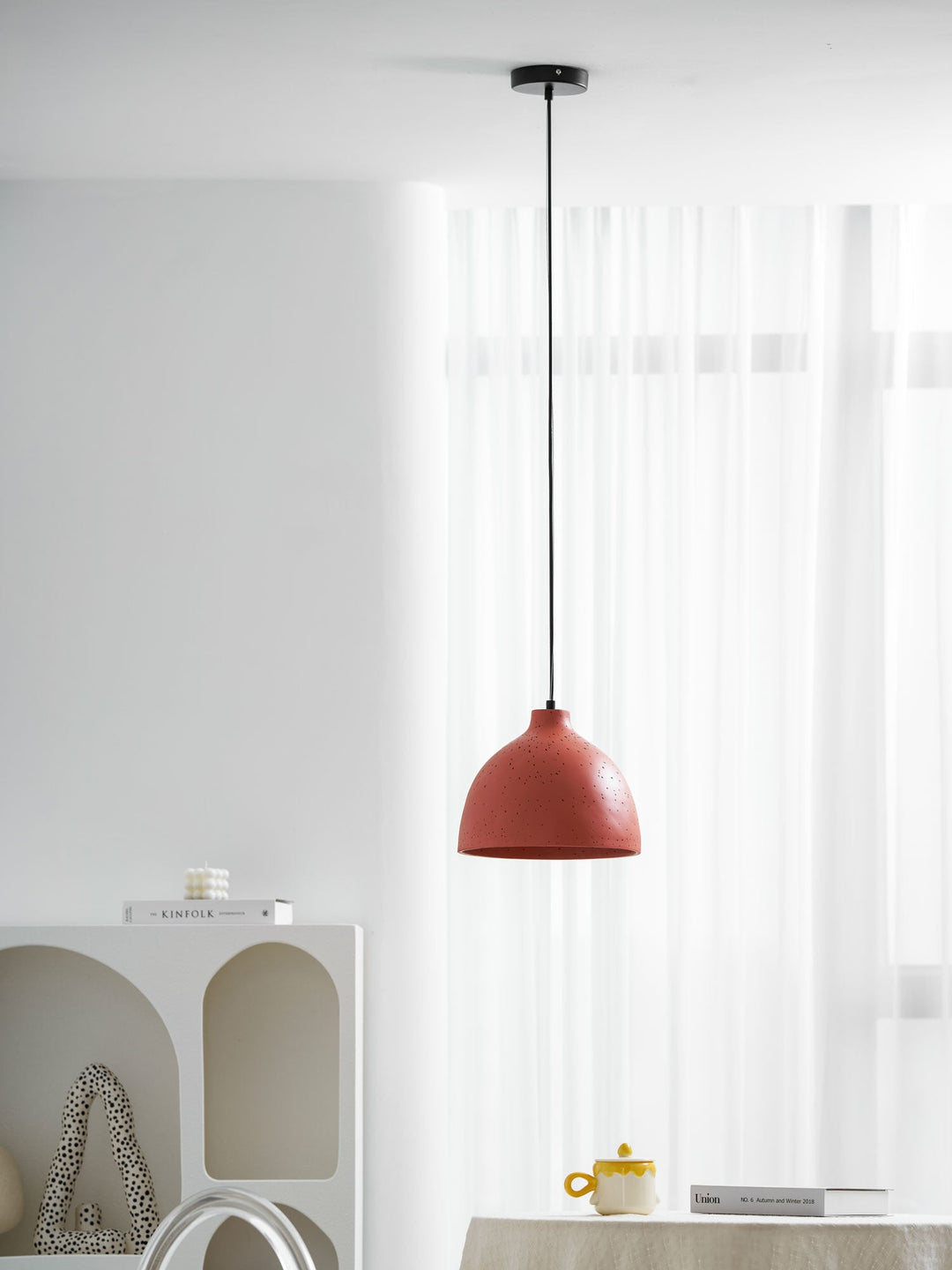 Lampa wisząca z żywicy w kształcie miski