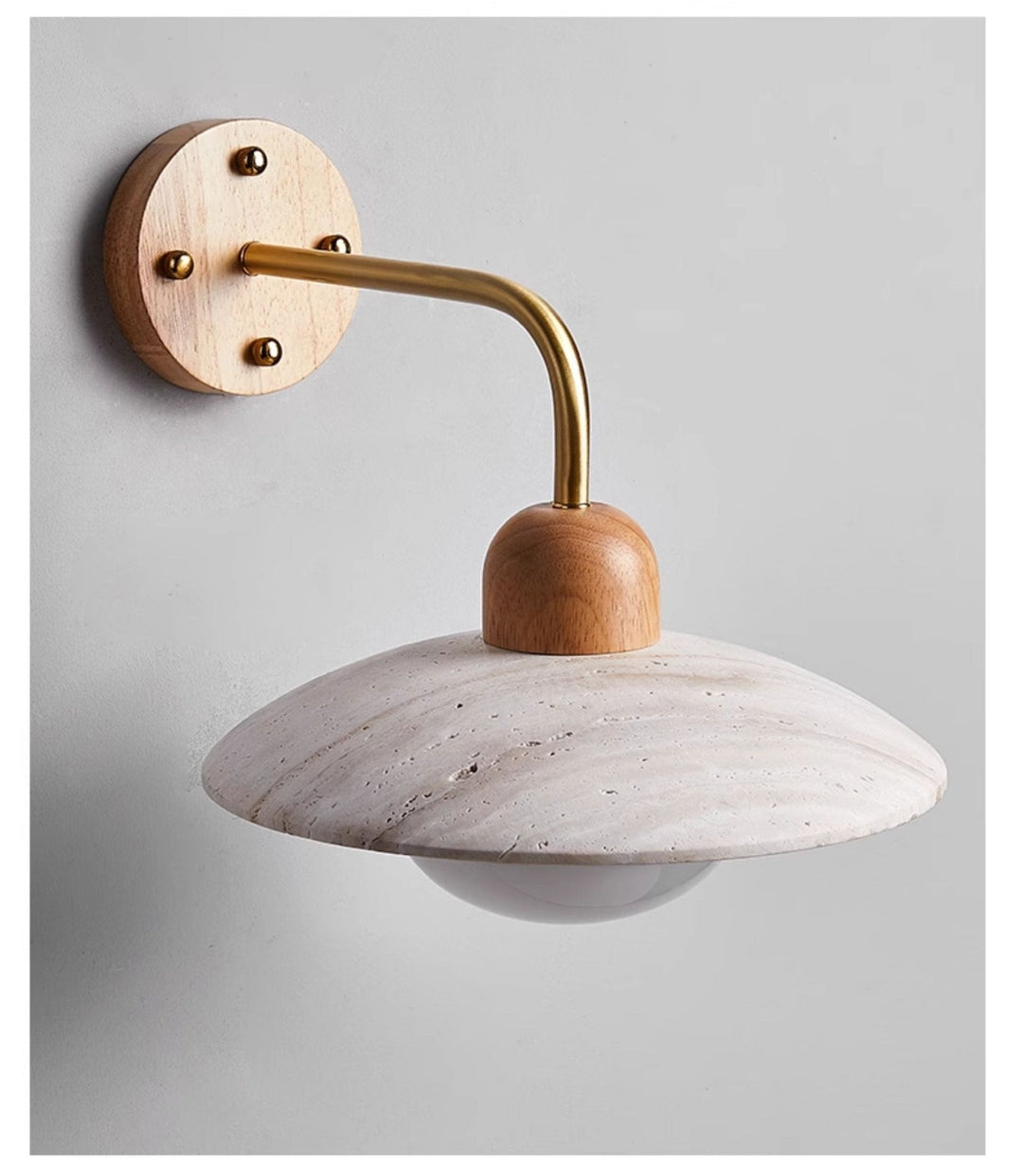 Lampa ścienna z ramieniem w kształcie kopuły
