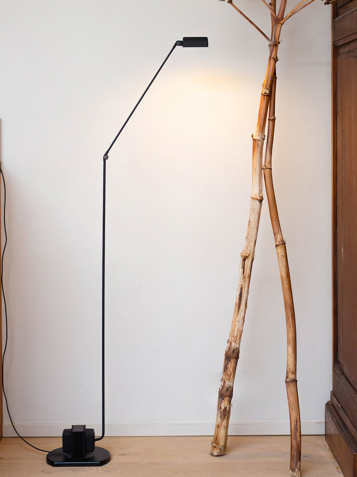 Lampa Podłogowa Dynamo