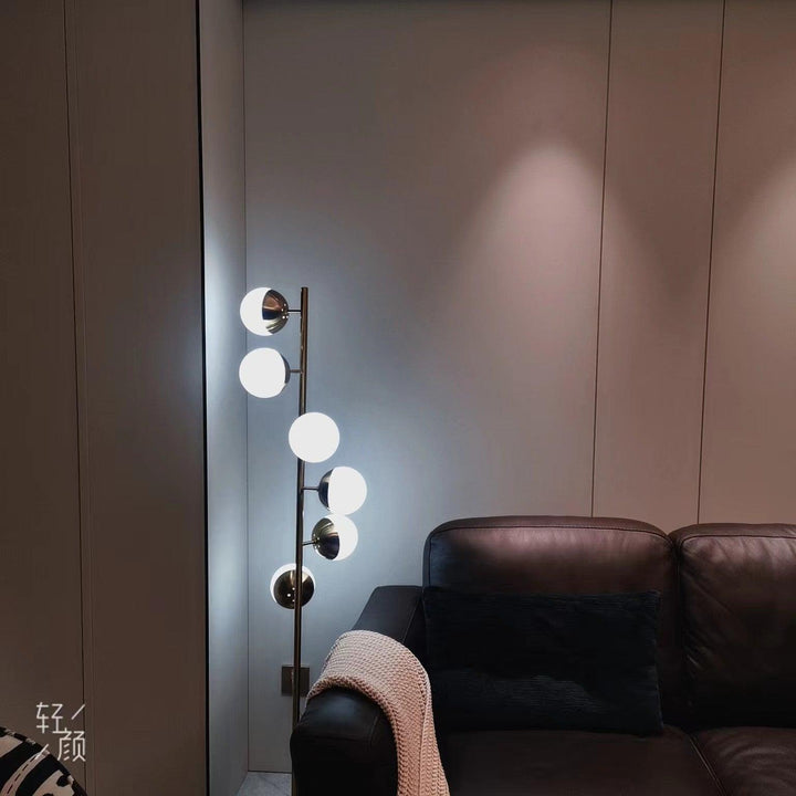 Lampa LED w kształcie drzewa Doppler