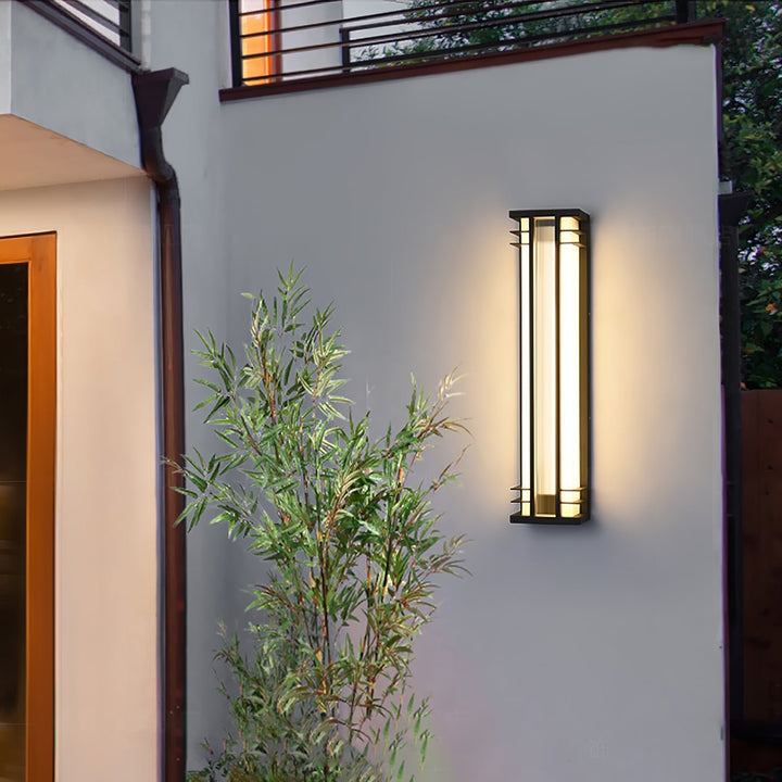 Lampa ścienna na zewnątrz z podwójną osią