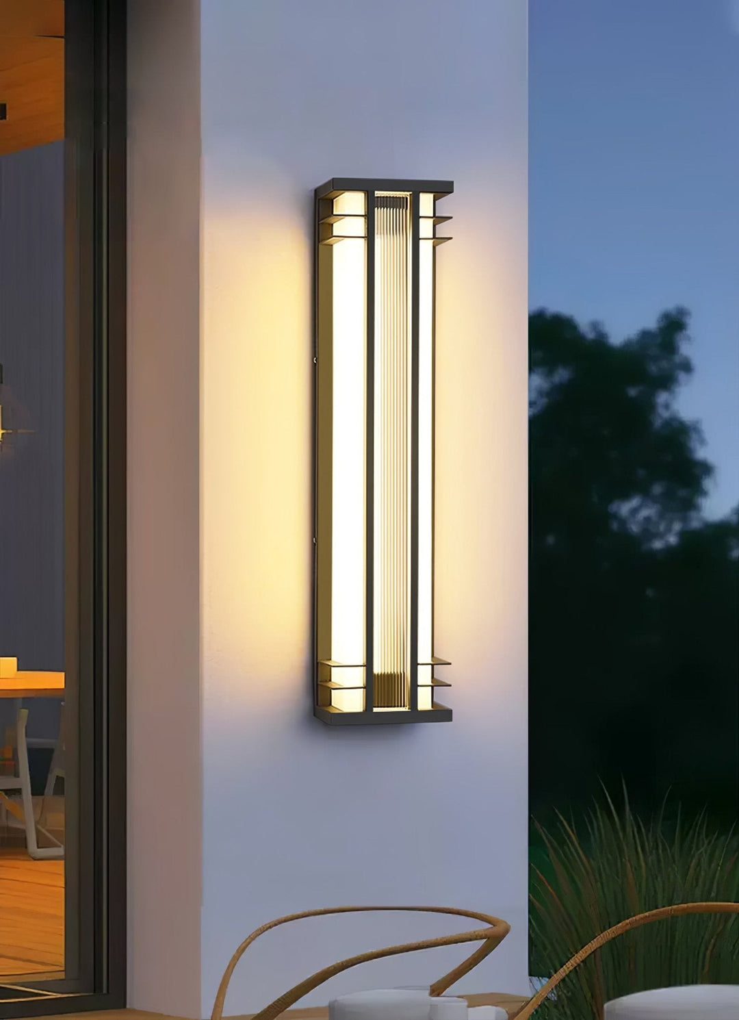 Lampa ścienna na zewnątrz z podwójną osią