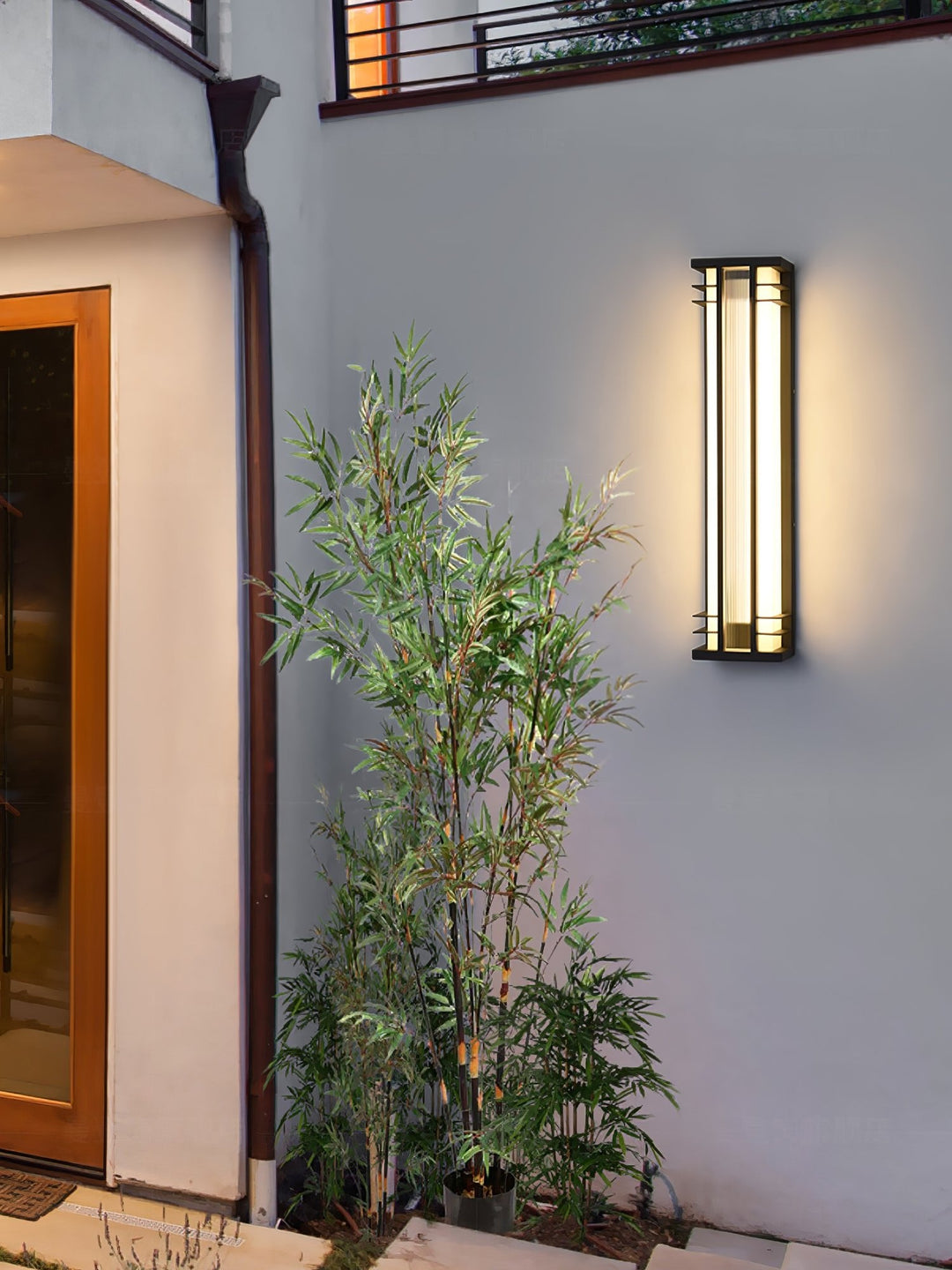 Lampa ścienna na zewnątrz z podwójną osią