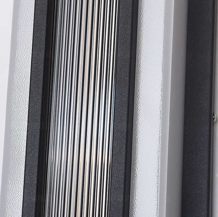 Lampa ścienna na zewnątrz z podwójną osią